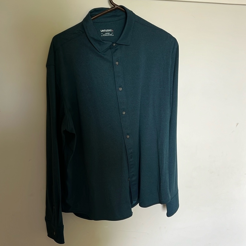 Stretch UNTUCKit button down shirt